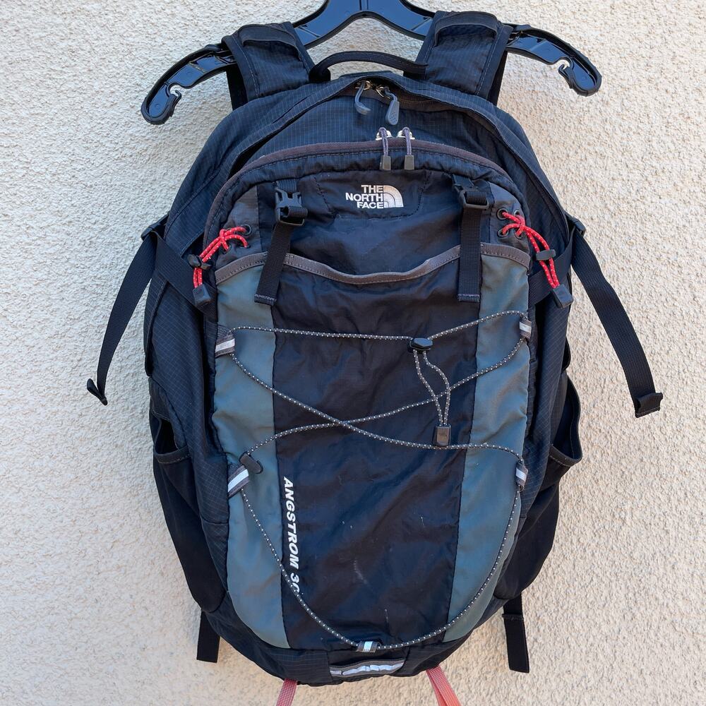 The North Face Angstrom 30 Black Backpack Day Pack *READ*